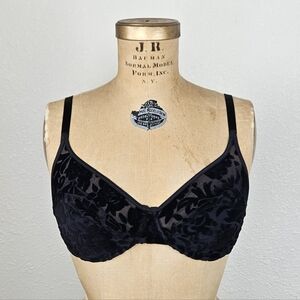 NWT Victoria's Secret Vintage 90s Style Goth Black Velvet Bra 36D